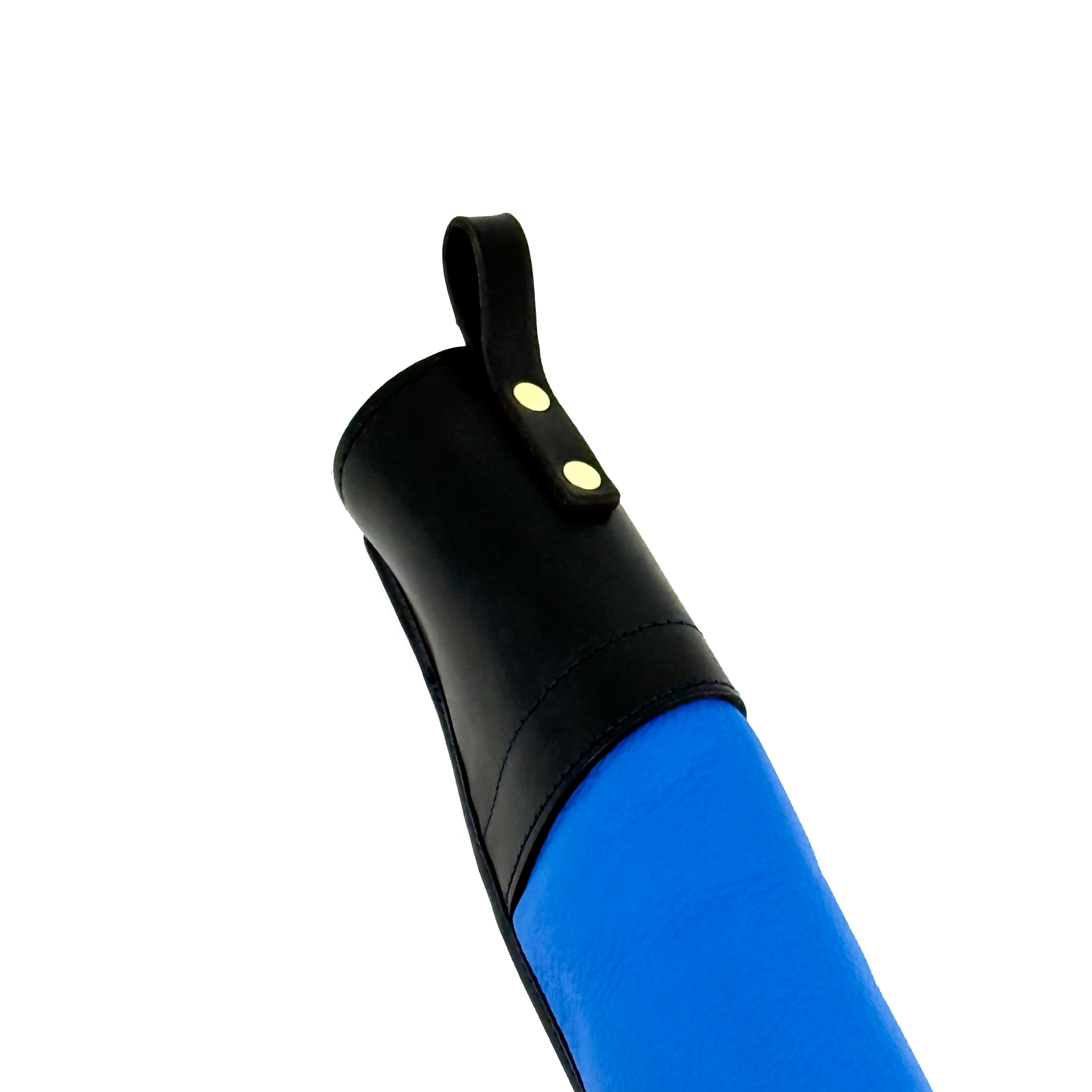 close up of azure gunslip end and contrasting colours
